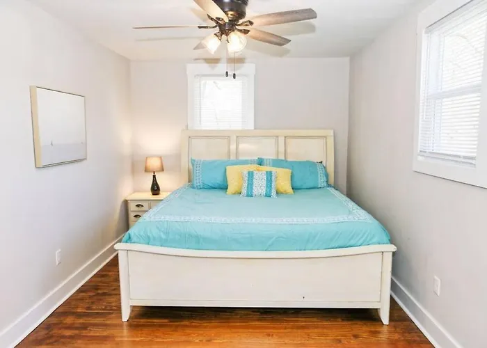 Sunny Hill Cottage With 4 Beds